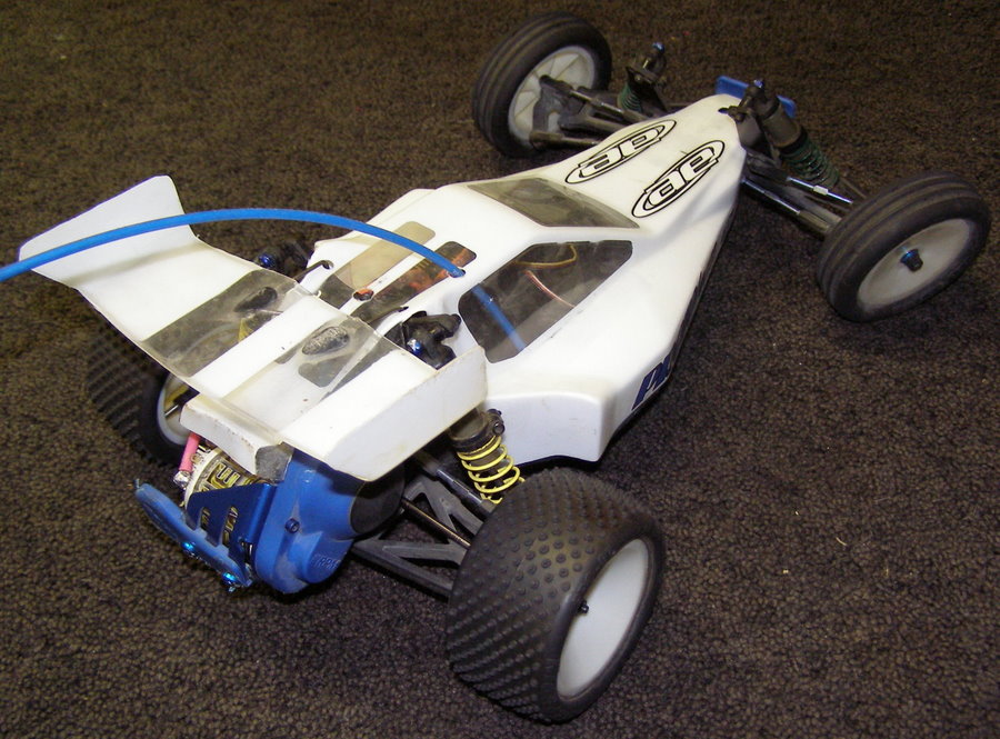 Team-Associated-B3-Overall-Top-Rear-Right-Corner